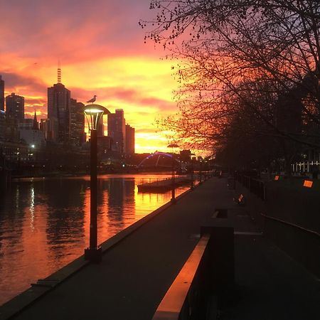 The Walkup Southbank Lägenhet Melbourne Exteriör bild